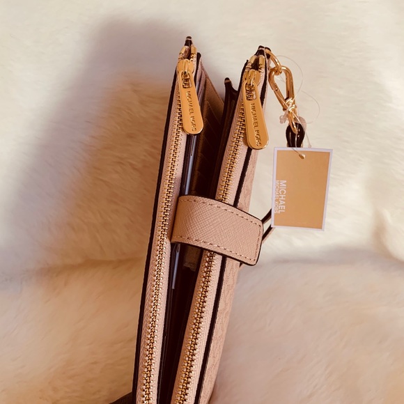 Michael Kors Jet Set Double Zip Wristlet - Picture 5 of 6